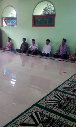 KEGIATAN DERES BERSAMA KAUM ROIS DESA PANJANGREJO