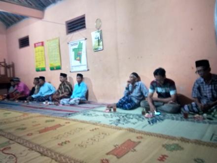 Pertemuan Rutin Malam Minggu Pahing masyarakat Dusun Nglorong