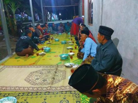 RAPAT PANITIA PERINGATAN HARI KEMERDEKAAN REPUBLIK INDONESIA DUSUN GEDONG