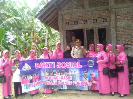 BAKTI SOSIAL DARI KAPOLSEK PUNDONG