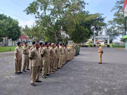 Apel Senin Minggu Pertama setiap bulan
