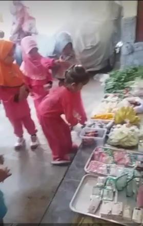 Market Day di Paud Kemuning  Soronanggan