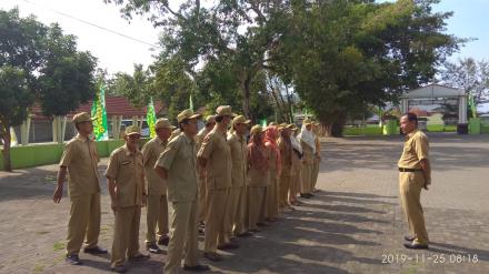 Apel Senin Pagi