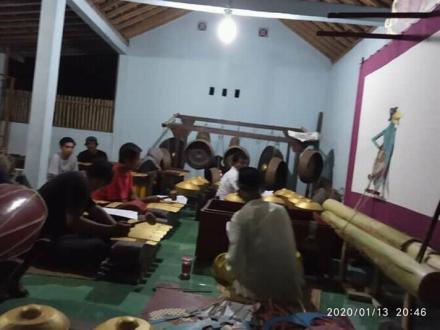 Latihan Karawitan Di Dusun Grudo