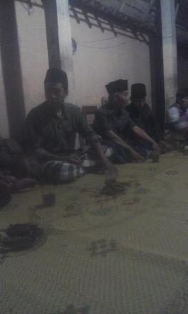 Pertemuan rutin Rt 01 ( Gedong )