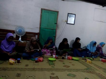 Pengajian rutin malam kamis ibu2 RT 03&04 dusun Badan