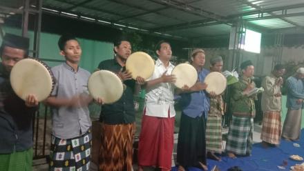 Latihan Kesenian Hadroh