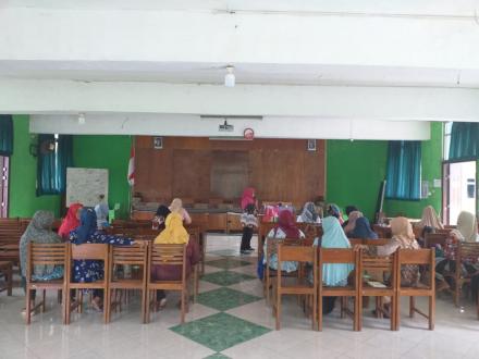 Pertemuan kader posyandu