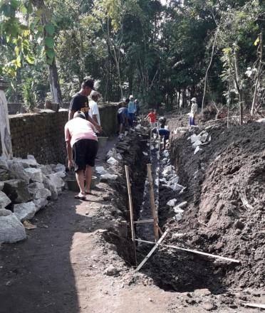 Kerjabakti Bangket Jalan di Watu