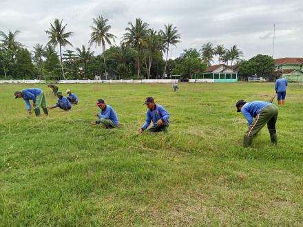 Kerjabakti Linmas Kalurahan Panjangrejo di Lapangan Kalurahan