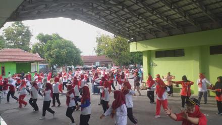 Senam Bersama dan Lomba Kalurahan Panjangrejo