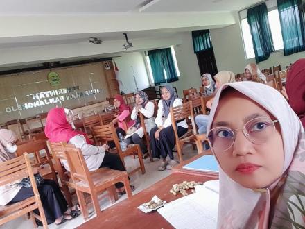 Pertemuan Rutin Desa Prima di Aula Kalurahan Panjangrejo