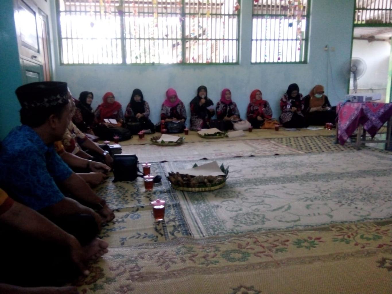 Kunjungan Darma Wanita Ke Tk Pertiwi 17 Dusun Panjang Panjangrejo